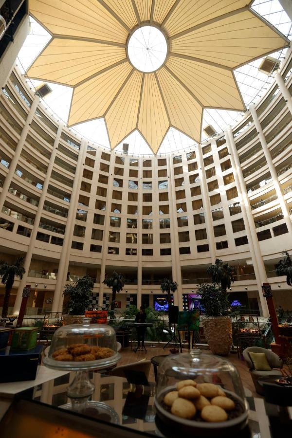 Radisson Blu Hotel New Delhi Dwarka Екстериор снимка The interior of the hotel